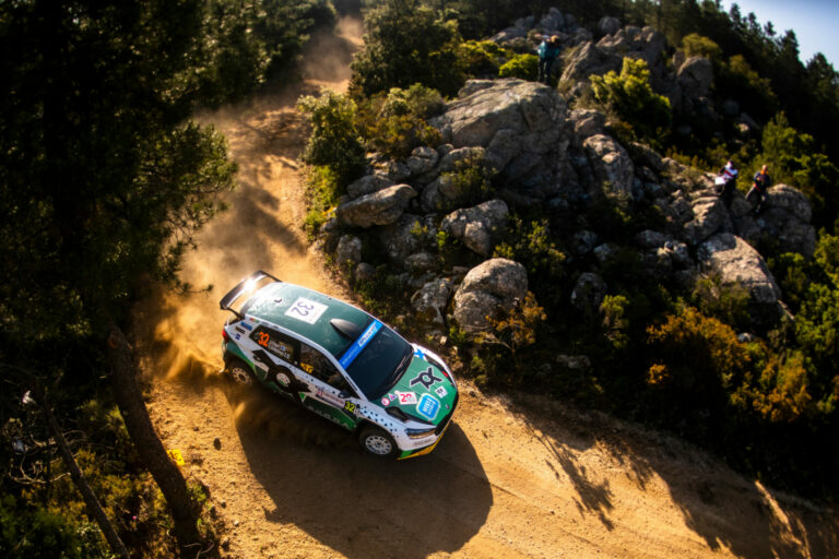A gyári WRC csapattal szóba hozott fiatal versenyző az első győzelmére hajt