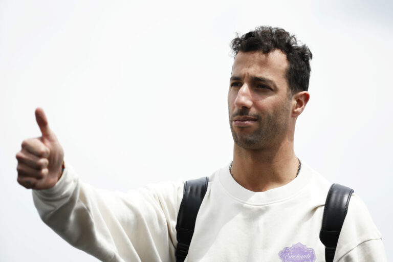 A Red Bull főnöke elismerte, a visszatérő Ricciardo a gyengélkedő Pérez helyére pályázhat