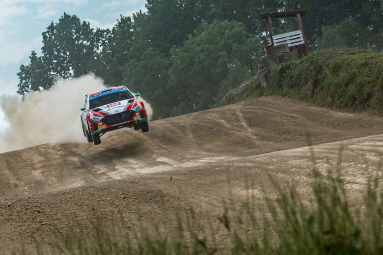 Hayden Paddon folytatja idei, sikeres szezonját