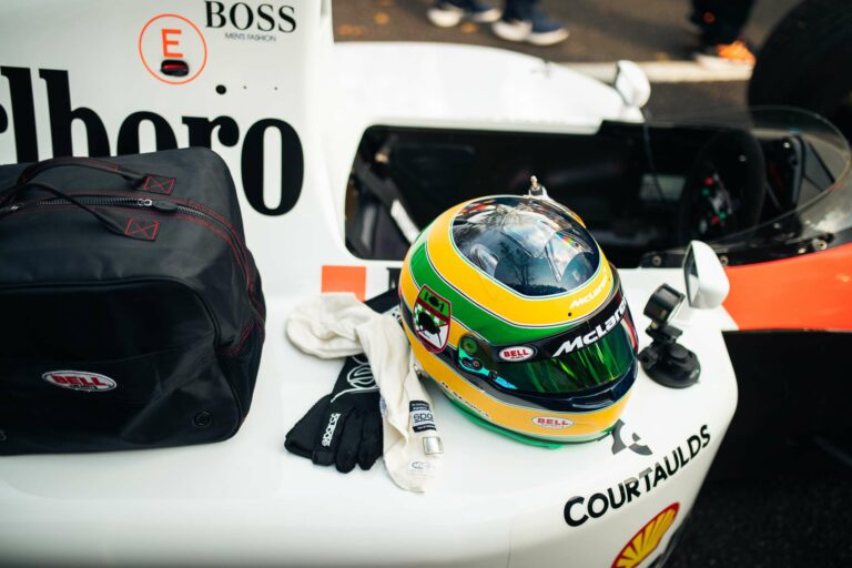 Senna utolsó világbajnok McLarenje is előkerült Goodwoodban, Bruno Senna vezette (videó)