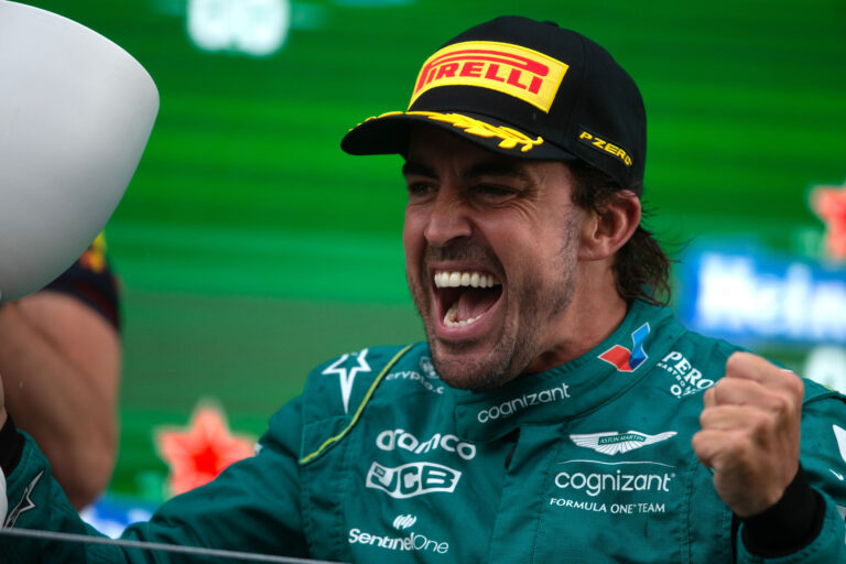 Jobban teljesített idén, mint amikor Schumachert legyőzve világbajnok lett? – Alonso szerint igen