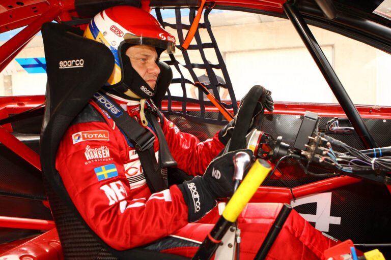Újra autóba ül a rallycross legnagyobb legendája
