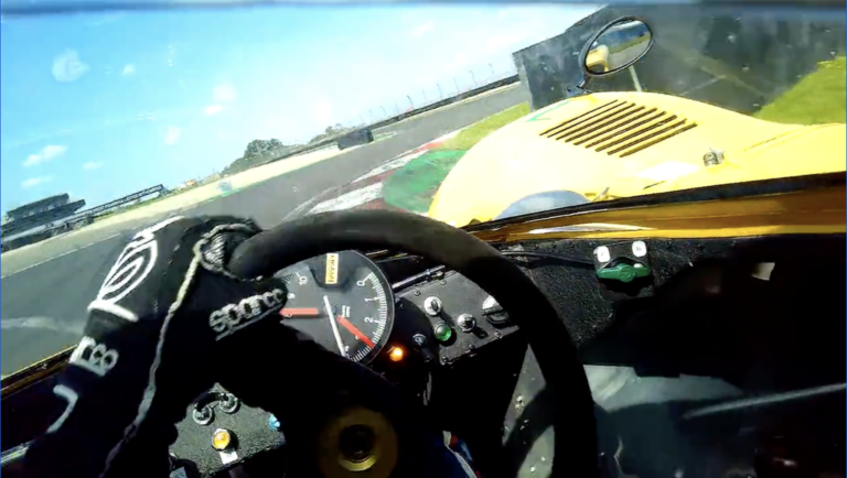 Halláskárosodás és libabőr garantált – ilyen belülről a Ferrari F1-es körrekordot döntő V12-es szörnyetege (videó)