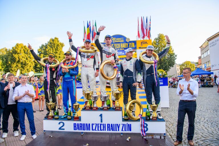 5 év után ismét magyar versenyző pezsgőzhetett egy ERC rally második helyén – Barum Rally 2023 összefoglaló (videó)