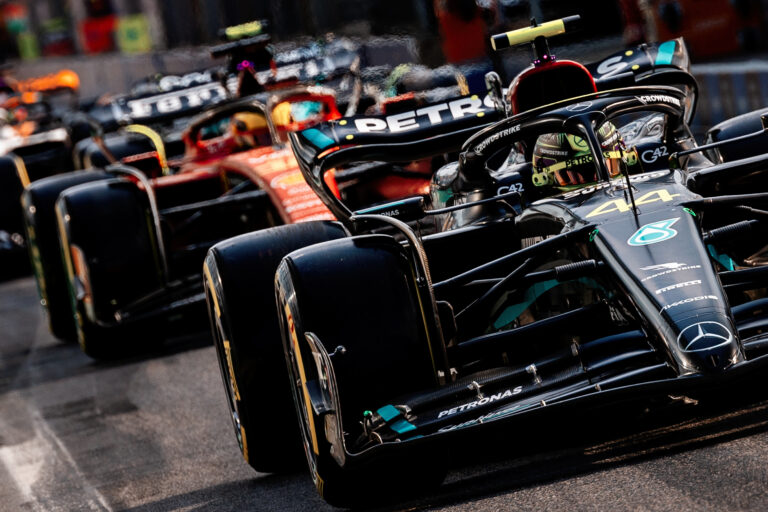 Ezért fog Hamilton biztosan a Ferrarihoz igazolni