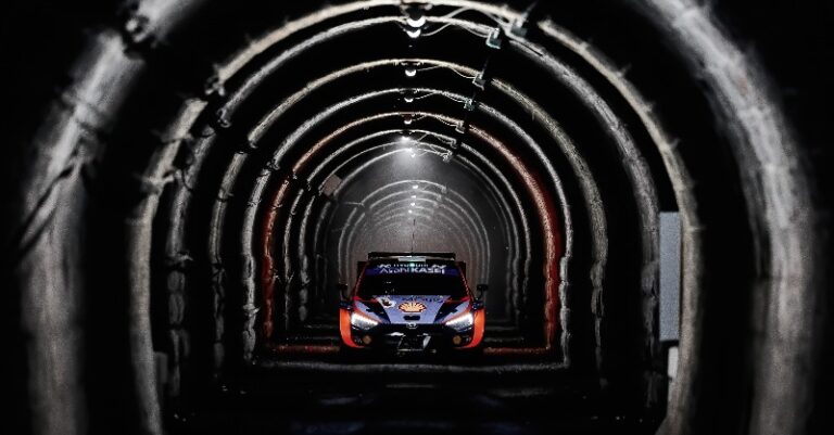 22 gyorsasági a Japán Rallyn, köztük a hírhedt Isegami alagút