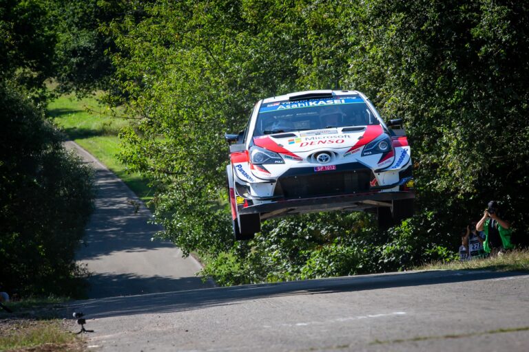 Hatalmas tempó lesz a Közép-Európa Rally prágai szuperspeciál szakaszán
