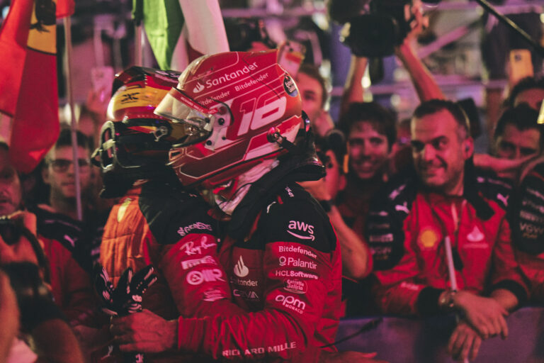 A Ferrari másodhegedűst csinált Leclerc-ből és feláldozta őt, de ez volt a jó döntés