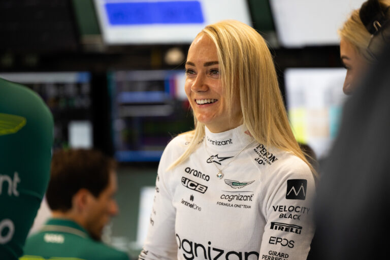 Az F2 bajnokával is pariban volt a női F1-es pilóta a Hungaroringen, de a bemutatkozásra nincs esélye