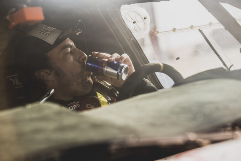 Kik voltak Alonso elődei? – több korábbi F1-es versenyző is meg tudta nyerni a Dakart