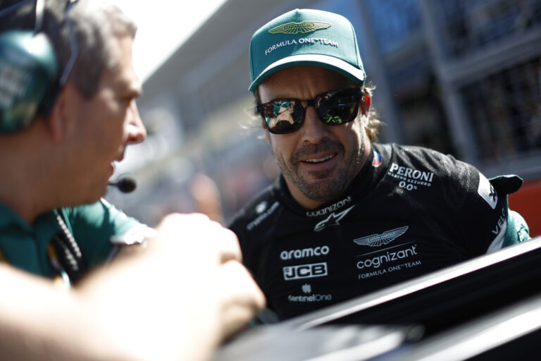 Alonso megint ugyanabba a hibába lép, és tönkreteszi kapcsolatát az Aston Martinnal is?