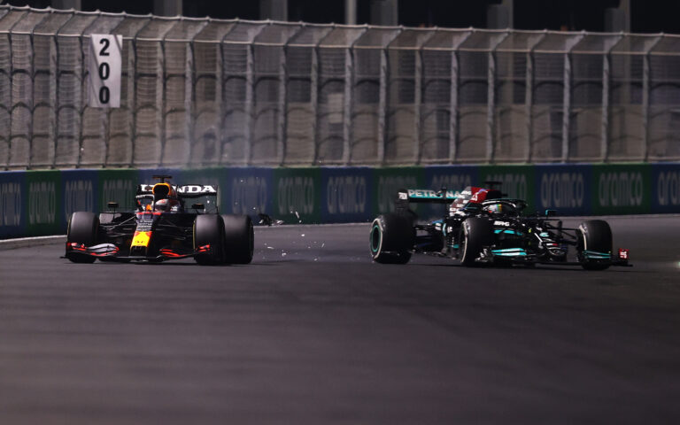 Wolff szerint őket elgáncsolta az FIA, de nem akarja, hogy a Red Bull-lal is ezt tegyék