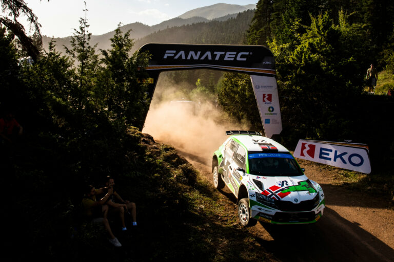 Komoly bravúrt hajtott végre az Akropolisz Rallyn a Toksport a Topp-Cars segítségével