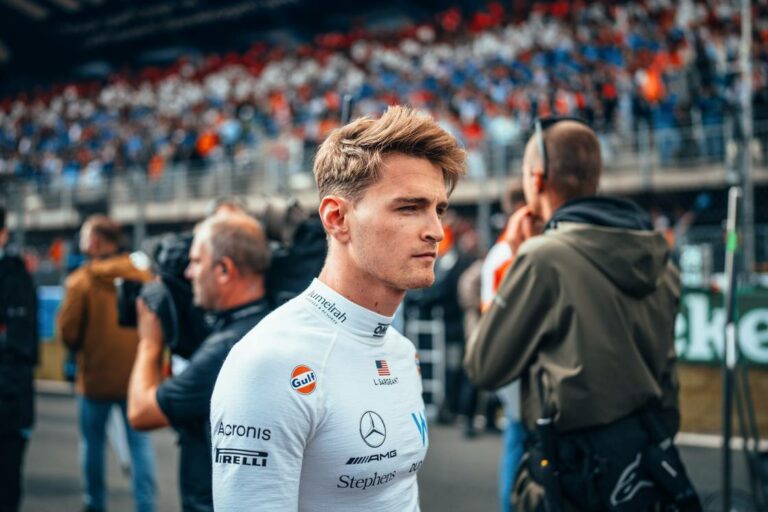 „Elfogadhatatlan” helyzetbe került, majd elgáncsolta ártatlan pilótáját a Williams