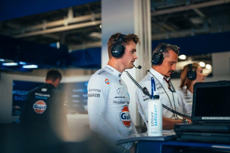 Élesben kell gyakorolni, és ha elbuksz, mehetsz haza – ezért brutális a mai fiatalokkal az F1