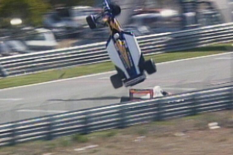 Mansell megdöntötte Senna rekordját, csapattársa súlyos sérülést úszott meg az ijesztő balesetben