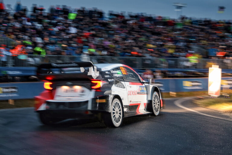 Rovanpera szárnyalt a drámákkal teli péntek délelőtt, Lappi az első Rally1-es kieső a Közép-Európa Rallyn