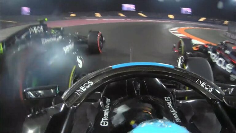 Hamilton végül elismerte, hogy az ő hibája a Russell-lel történt ütközés
