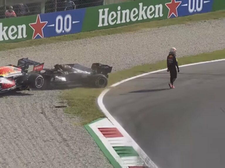 Mit bizonyít, hogy Verstappen büntetlenül sétálgathatott a pályán, Hamilton viszont nem? (videó)