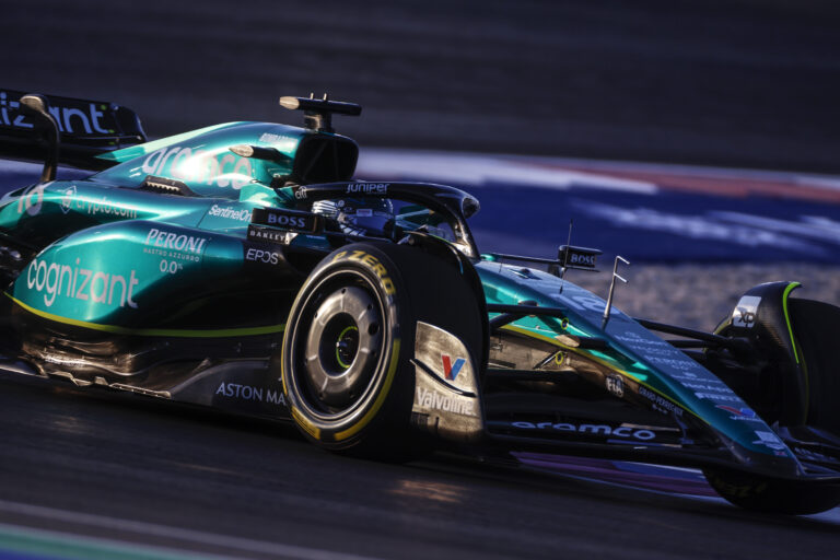 „Rohadtul utálom, ha szar napom van” – nem fog megváltozni az edzőjét taszigáló F1-es pilóta
