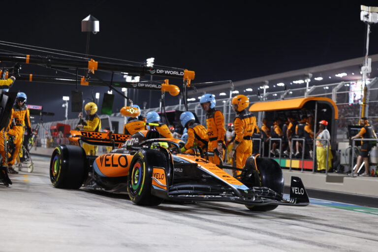 Világrekordot állított fel a McLaren, a Red Bull csúcsát döntötte meg (videó)