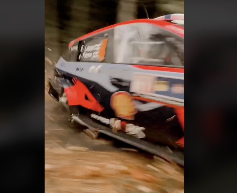 Még brutálisabb videó került elő Lappi balesetéről, centiken múlt a nézők élete