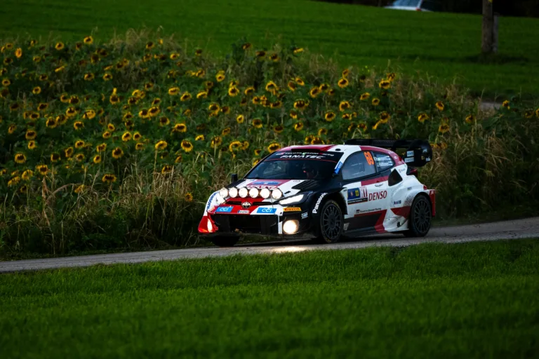 Közép-Európa Rally: Rovanpera és Halttunen a második vb címet, Neuville az új versenyt nyerte