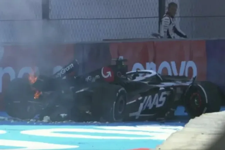 Drámai rajtot és kigyulladó autót hozott a mexikói futam, Verstappen utolérte Prostot