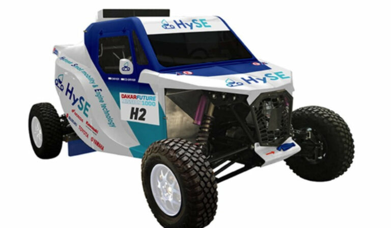 A Suzuki is indul a Dakaron
