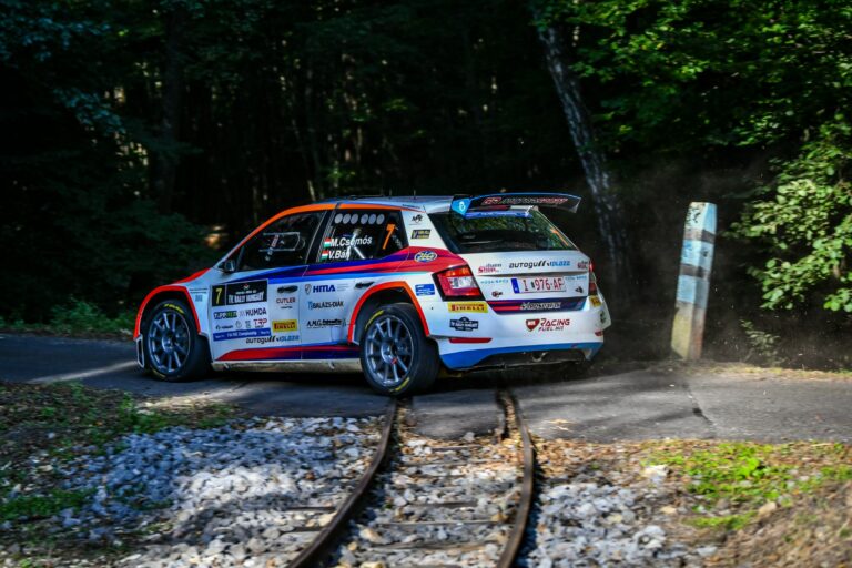 Rally Hungary SS9: Csomós Mixi szakaszgyőzelemmel kezdett vasárnap, Bán Viktor break táncra készül