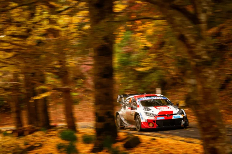 Evans vezette hármas Toyota győzelem a Japán Rallyn