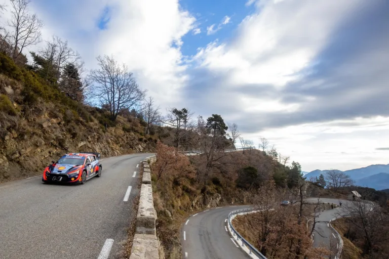 A félszezonban való indulás lesz a trendi a WRC-ben?