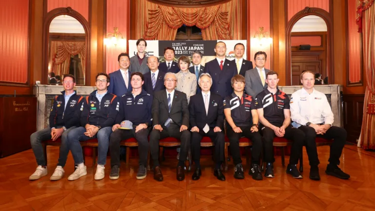 Nagyszabású fogadást rendezett a japán miniszter a WRC pilóták számára
