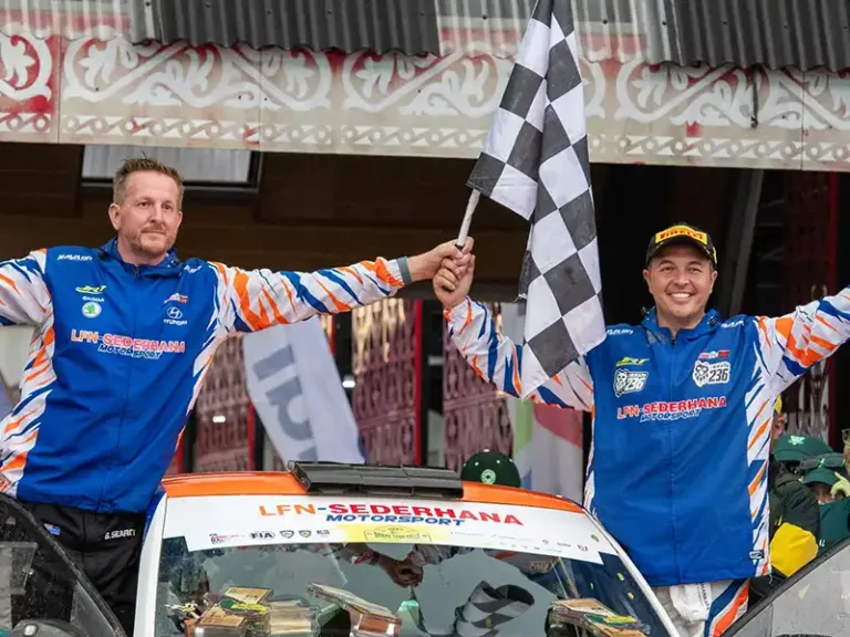 Történelmi bajnoki cím az Ázsia-Óceánia Rally Bajnokságban