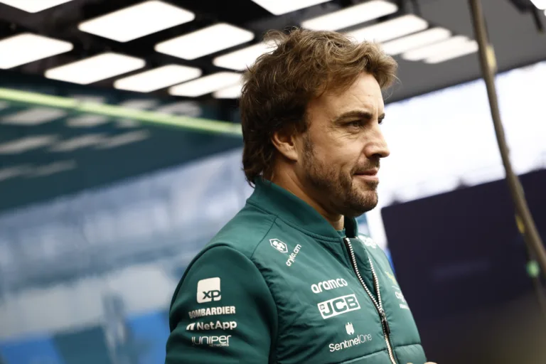 Alonso maga terjesztette el, hogy a Red Bullhoz igazol?