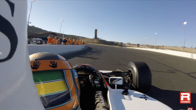 Libabőr a négyzeten: nagyon meghajtotta Senna V12-es McLarenjét az Indy 500-győztes (videó)