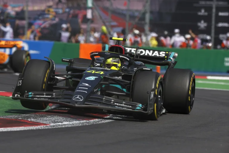 A Mercedes nagykövete szerint Hamilton „siránkozása” valójában pszichológiai trükk