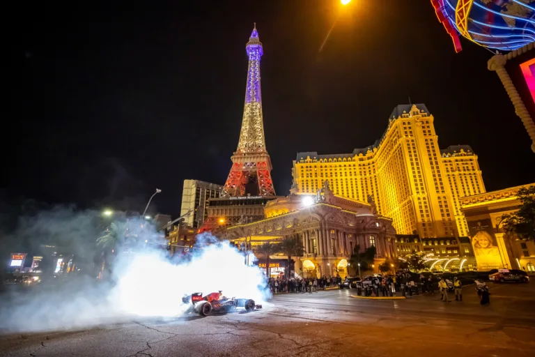 Félnek az európaiaktól Las Vegasban, még drágább lesz az F1-es hétvége
