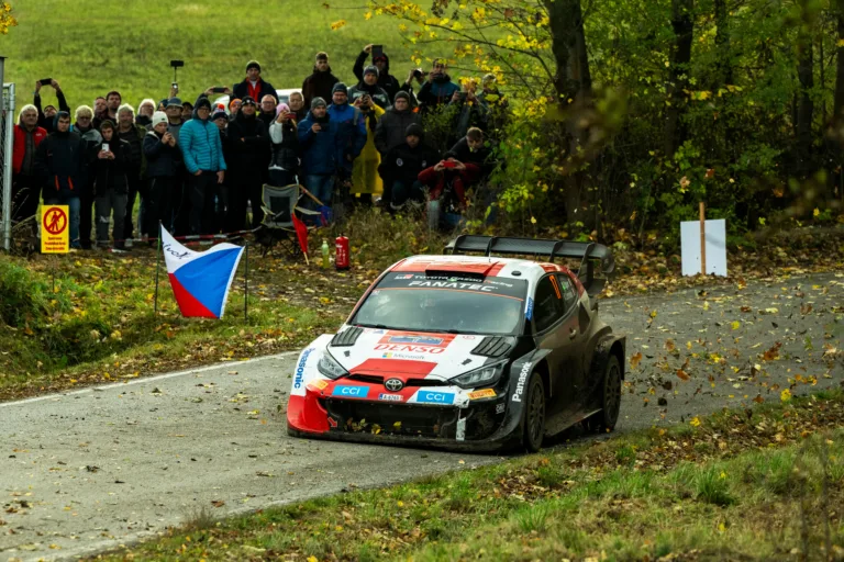 Decemberben dönthetnek a WRC futamokon történő 2024-es változásokról