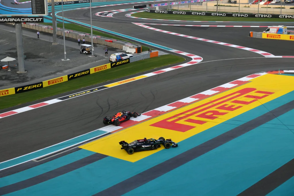 Max Verstappen, Red Bull, Lewis Hamilton, Mercedes, Abu-dzabi Nagydíj, 2021