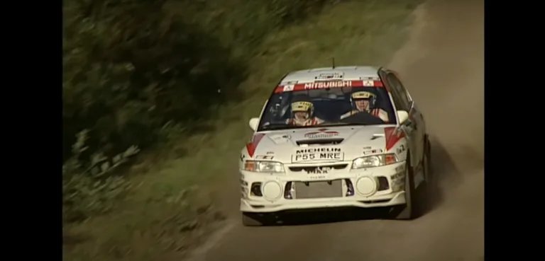Makinen, Sainz és Kankkunen elképesztő csatája a Finn Rallyn (videó)