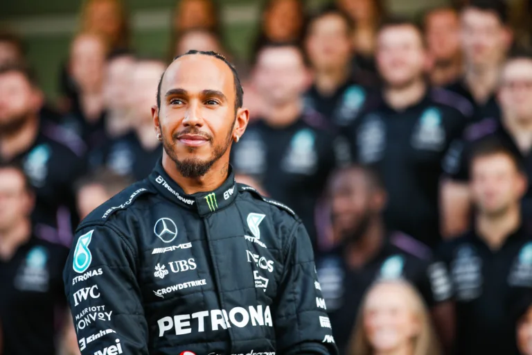Hamilton ránézett a Mercedes csapatképére, és nem volt elégedett