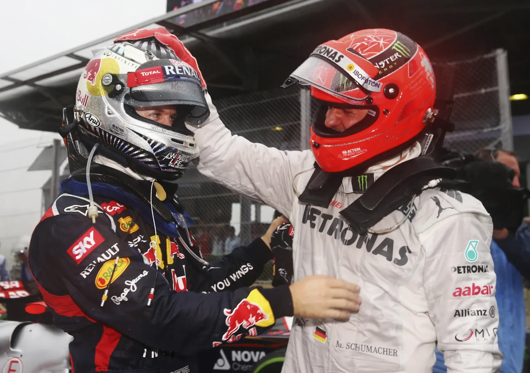 Sebastian Vettel, Michael Schumacher, Red Bull, Mercedes, Brazil Nagydíj, 2012