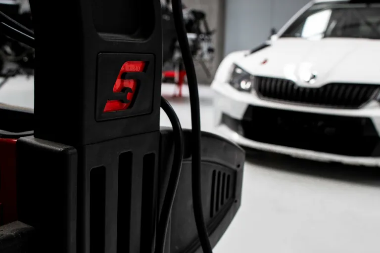 Európa-bajnok versenyzővel debütál a portugál csapat a WRC2-ben