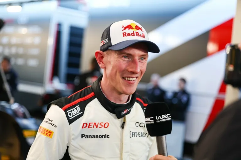 Evans vezet, Ogier már második a Montén péntek délben 