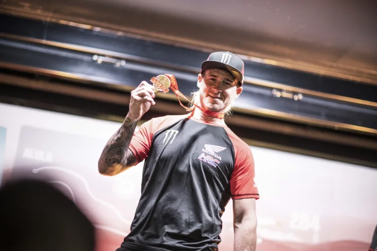 Ricky Brabec nyerte a Dakart a motorosok közt