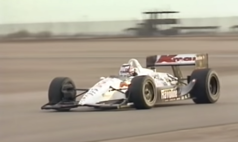 Mansell Cadillackel driftelt, majd körrekordot repesztett első IndyCar-tesztjén (videó)
