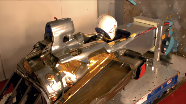 Így zajlanak valójában az F1-es töréstesztek (videó)