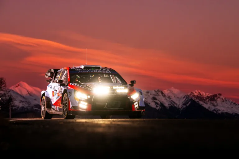 Tanak, Neuville, Munster is bajba került a jégen, de Katsuta vesztette a legtöbb időt a Montén péntek reggel