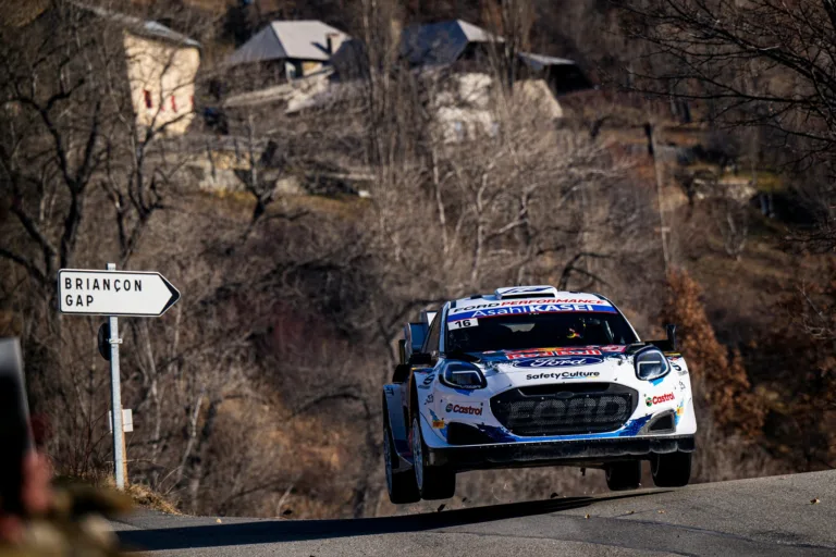 Már a harmadik versenyzőt büntették meg a Japán Rally pályabejárása idején